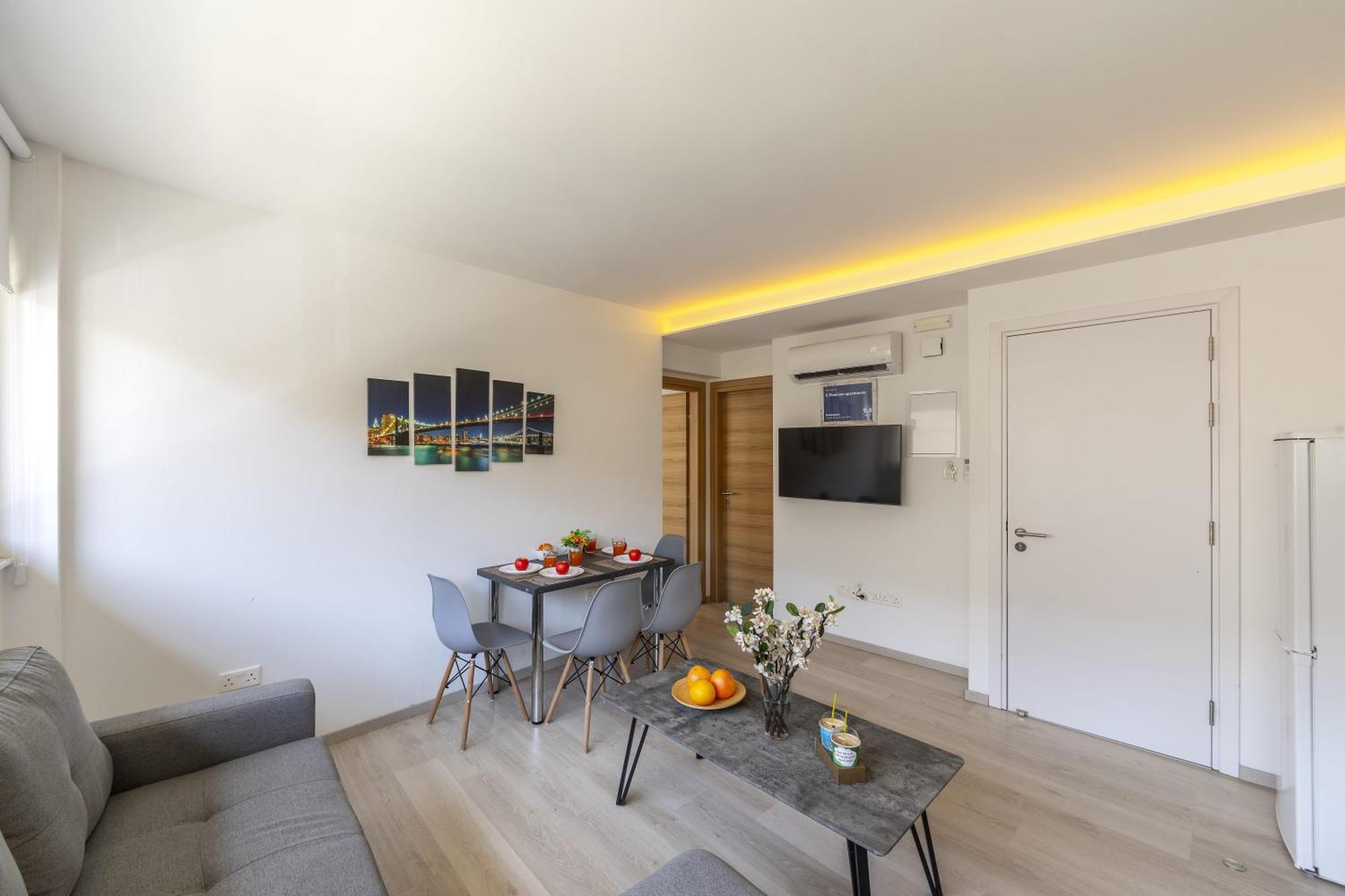 C-Premium Apts 100M From Beach And City Centre Larnaca Eksteriør billede