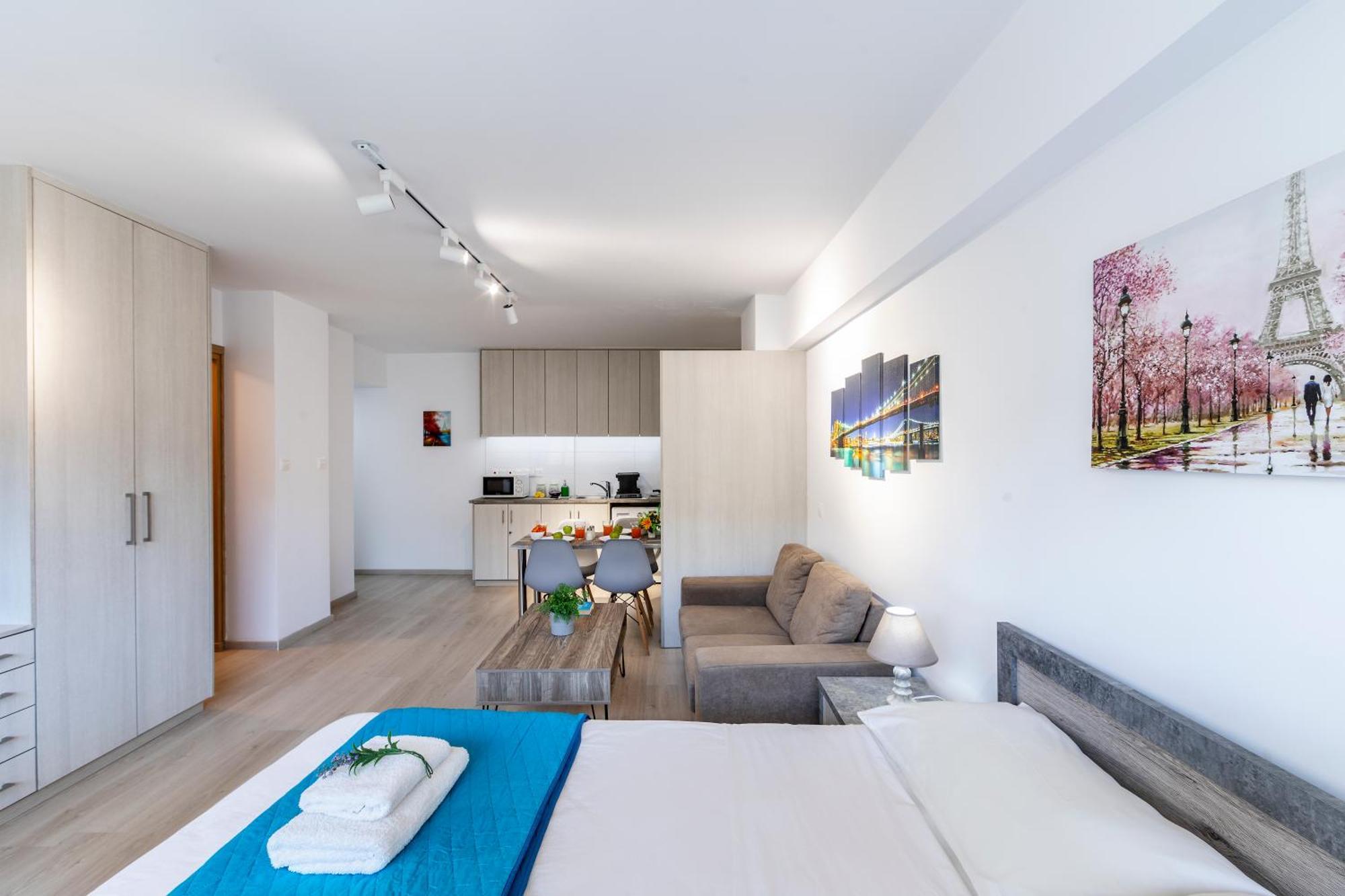 C-Premium Apts 100M From Beach And City Centre Larnaca Eksteriør billede