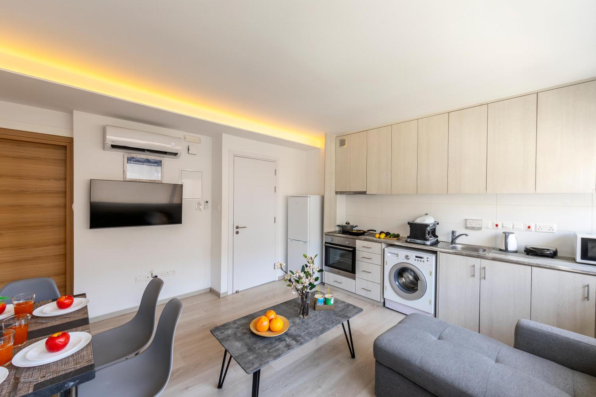 C-Premium Apts 100M From Beach And City Centre Larnaca Eksteriør billede