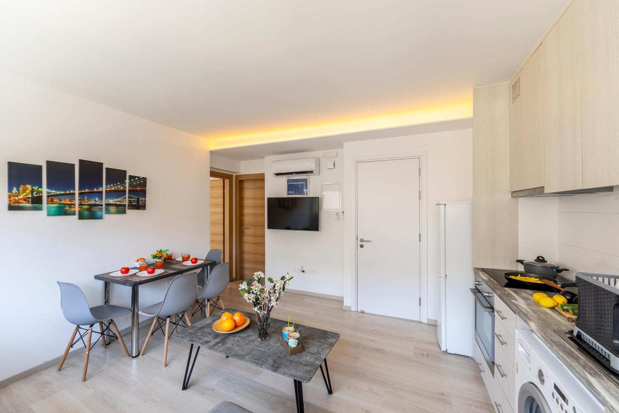 C-Premium Apts 100M From Beach And City Centre Larnaca Eksteriør billede