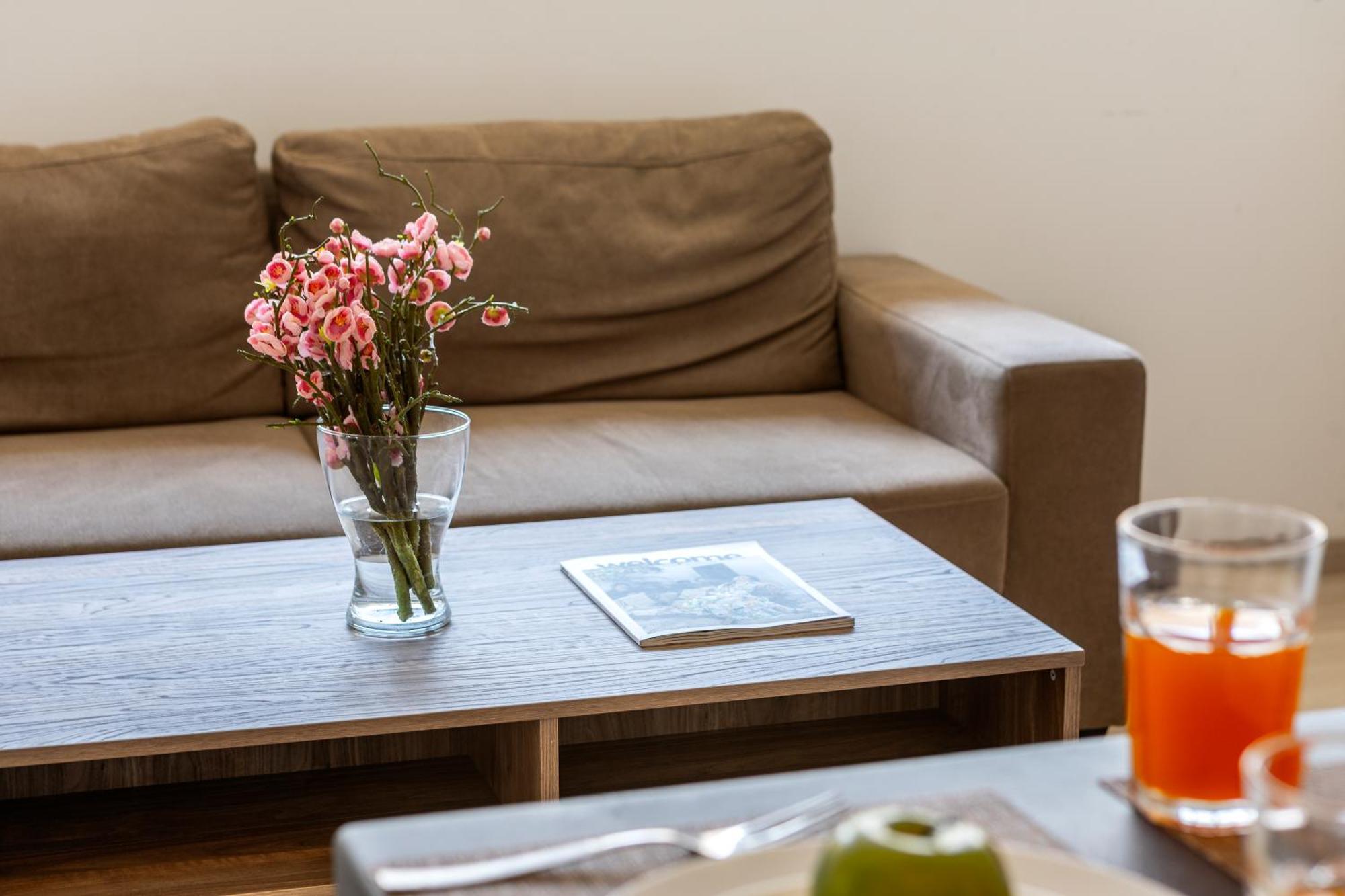 C-Premium Apts 100M From Beach And City Centre Larnaca Eksteriør billede