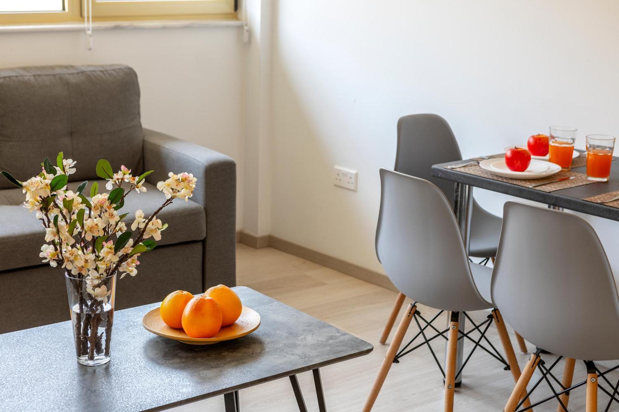 C-Premium Apts 100M From Beach And City Centre Larnaca Eksteriør billede