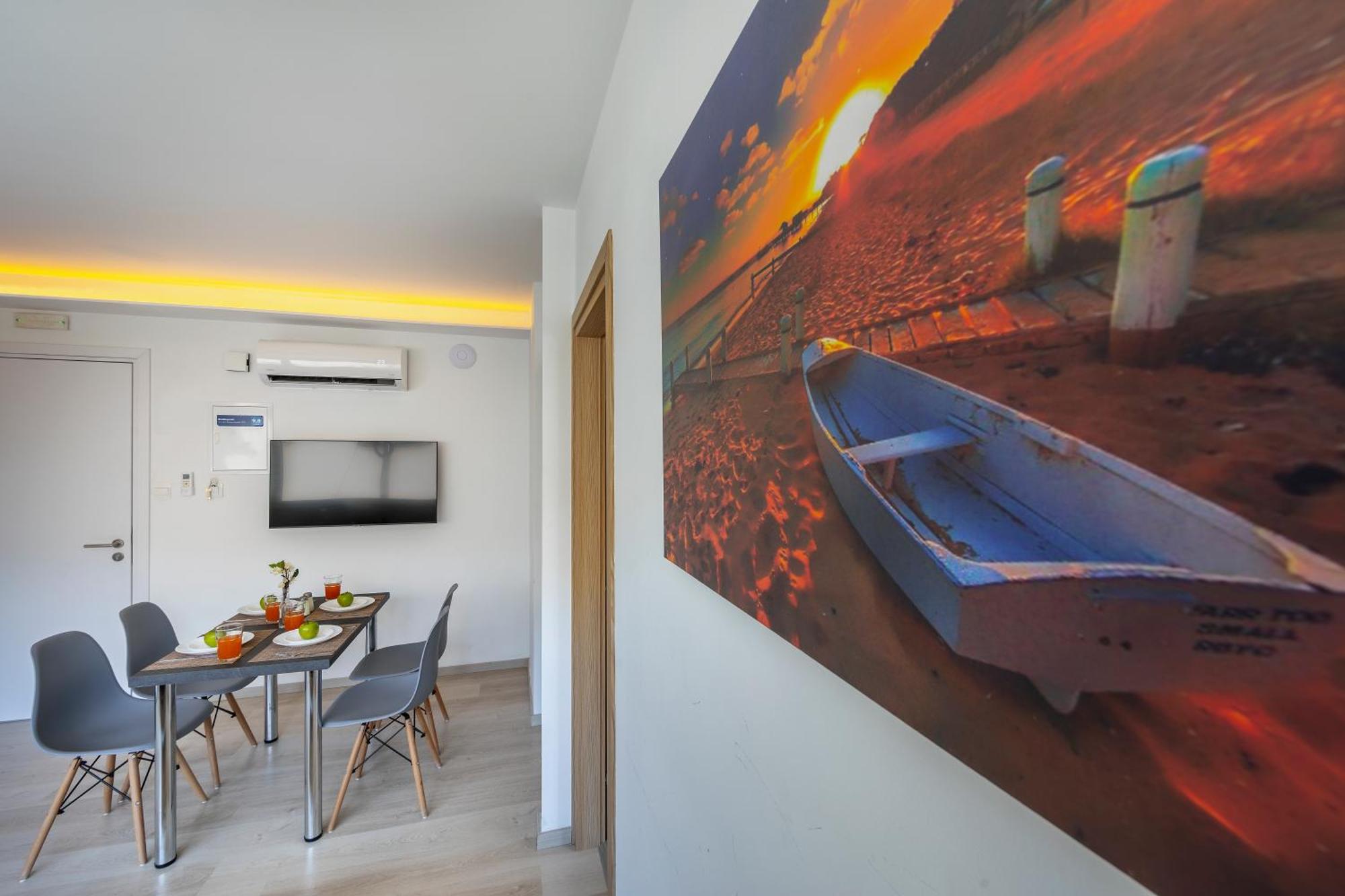 C-Premium Apts 100M From Beach And City Centre Larnaca Eksteriør billede